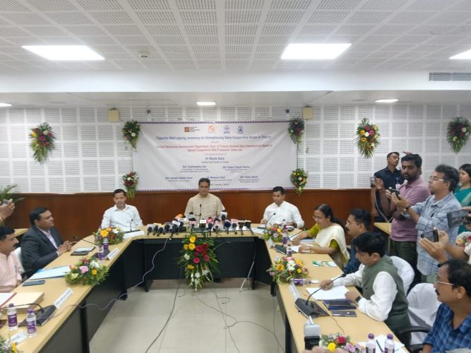 tripura-signs-tripartite-mou-with-nddb